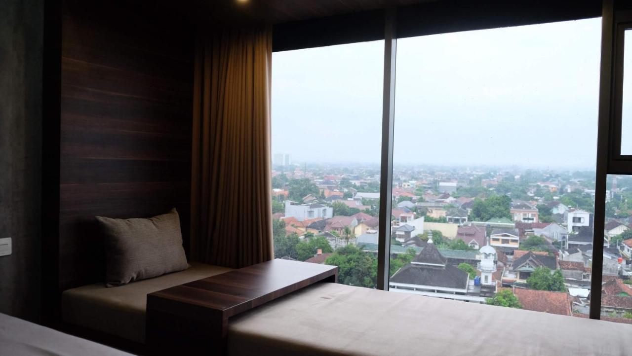 Lavenderbnb Room 2 At Uttara The Icon Apartment Джокякарта Екстериор снимка